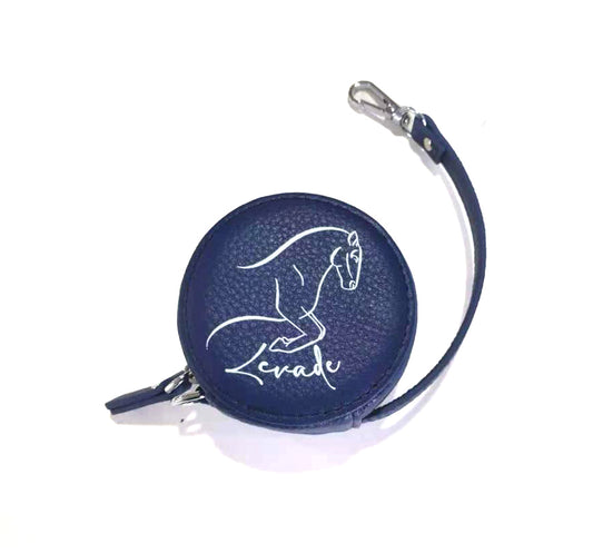 Levade Accessory Keeper