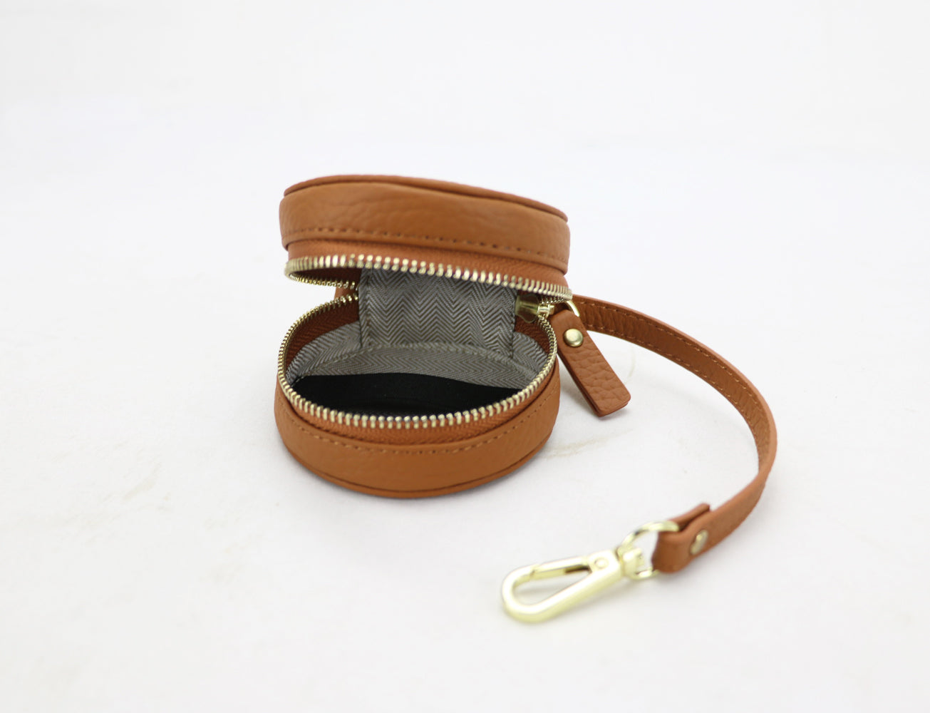 Accessory Keeper in Teak