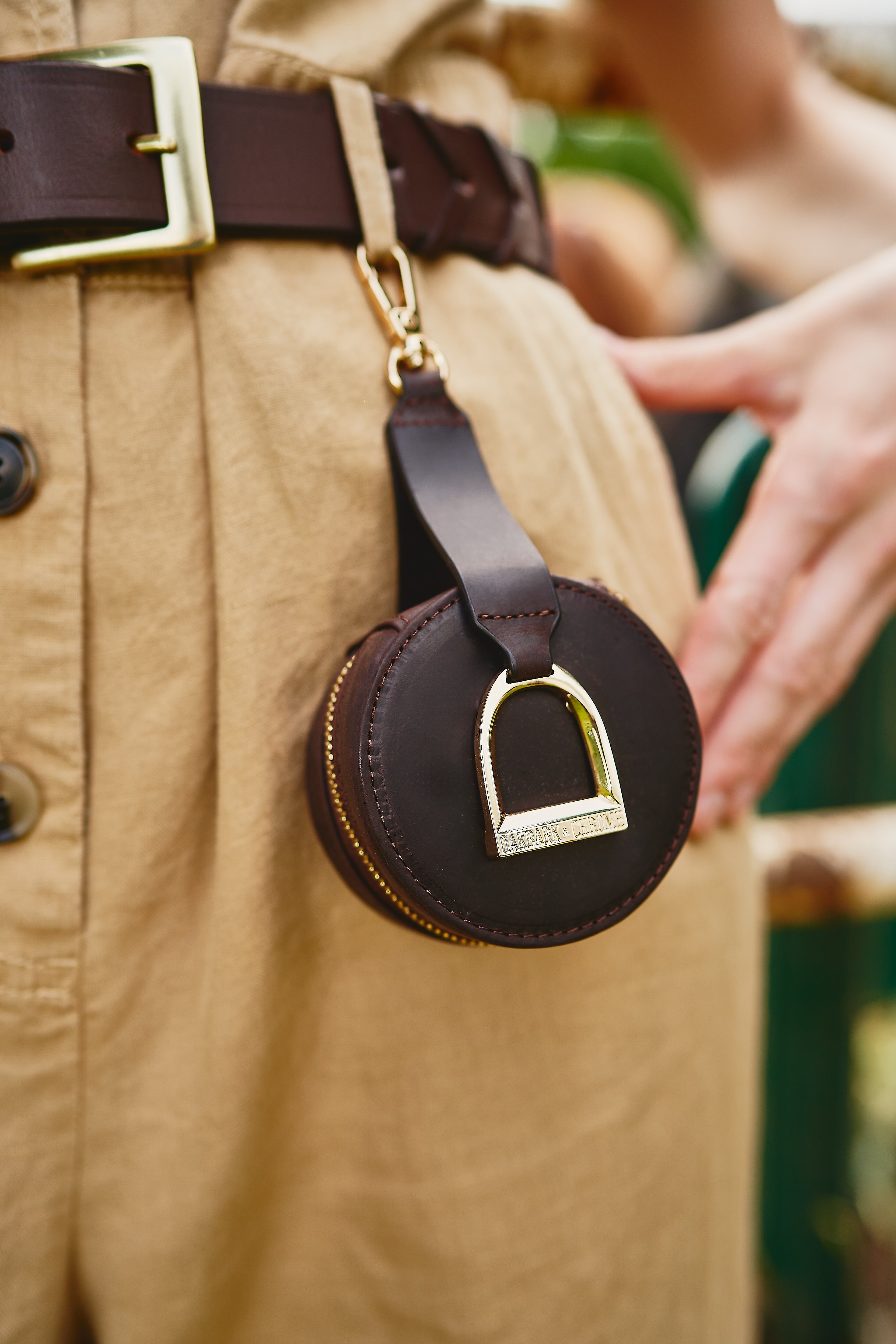 Stirrup Accessory Keeper in Havana